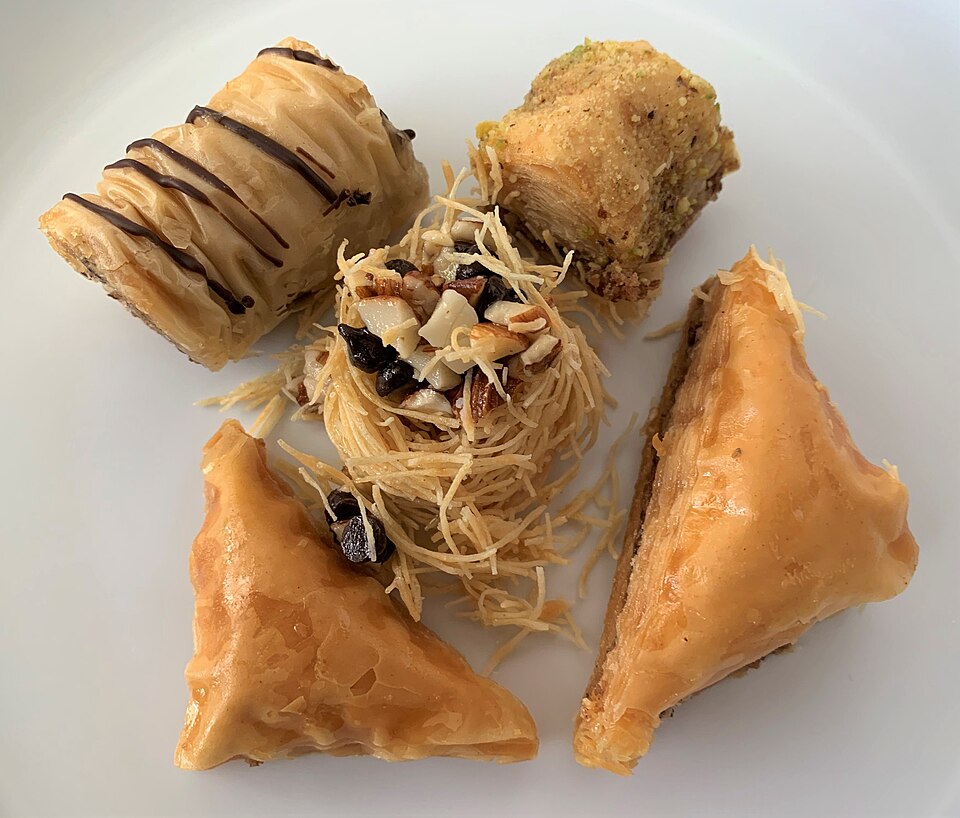 Пахлава с грецким орехом