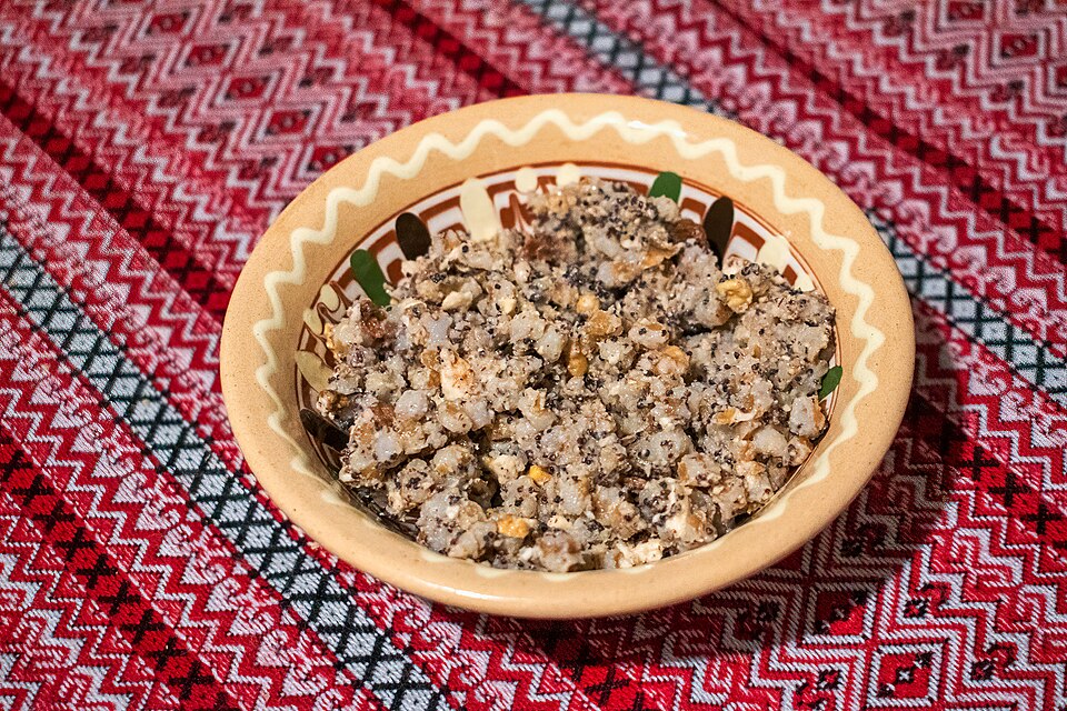 Кутья с маком и орехами